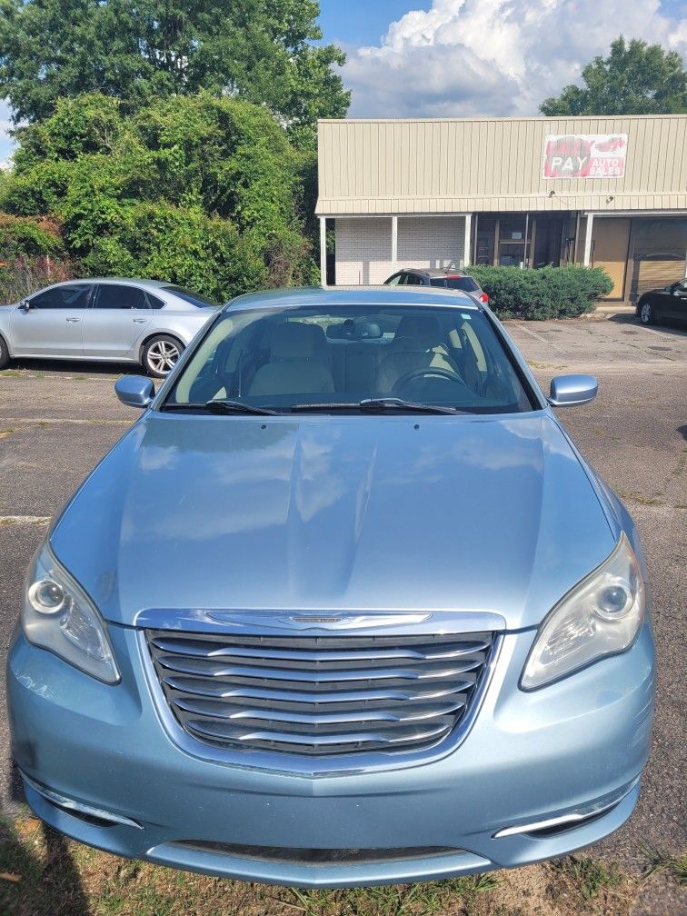2013 Chrysler 200