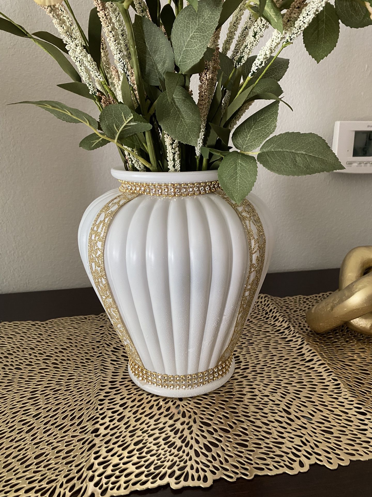 White gold Vase