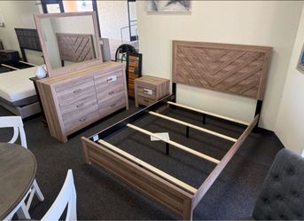 Queen 4 Piece Bedroom Set