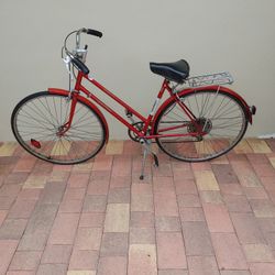 Preowned vintage Raleigh women’s bike 27 inch bicycle