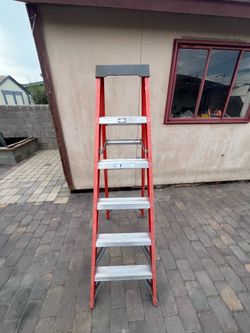 Step ladder