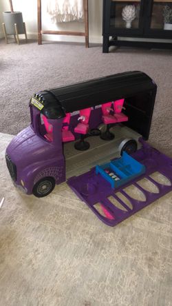 Monster high bus