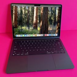 Apple MacBook  Air 13 (2024 Model) 16GB Memory 256gb storage works perfect 