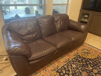 Custom Leather Sofa -loveseat -chair W/contrast Stitching From Germany Located In Dominion