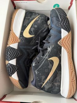 Kyrie 4’s (Size 11)