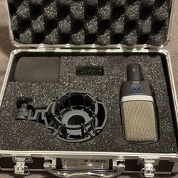 AKG C214 Professional Condenser Mic