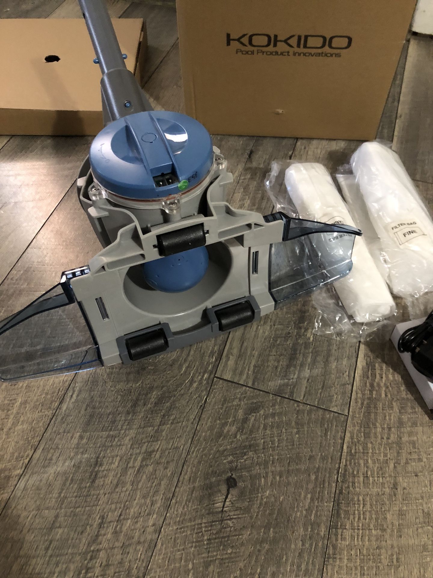 KOKIDO Rechargeable Heavy Duty Pool Leaf Vacuum, 62GPM Powerful Suction, Standard and Fine Oversized Filter Bags, Commercial Power Vac for Leaves 