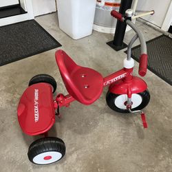 Radio Flyer Tricycle For Kids (including Handle Attachment For Learning)