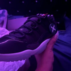 Space Jam Jordan 11a