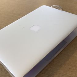 2017 MacBook Pro Retina 13” $250 