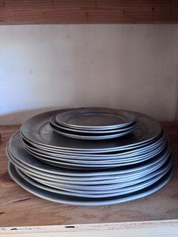 Lot of 22 Aluminum Pizza Pans 8”–17” Commercial Restaurant Baking Trays