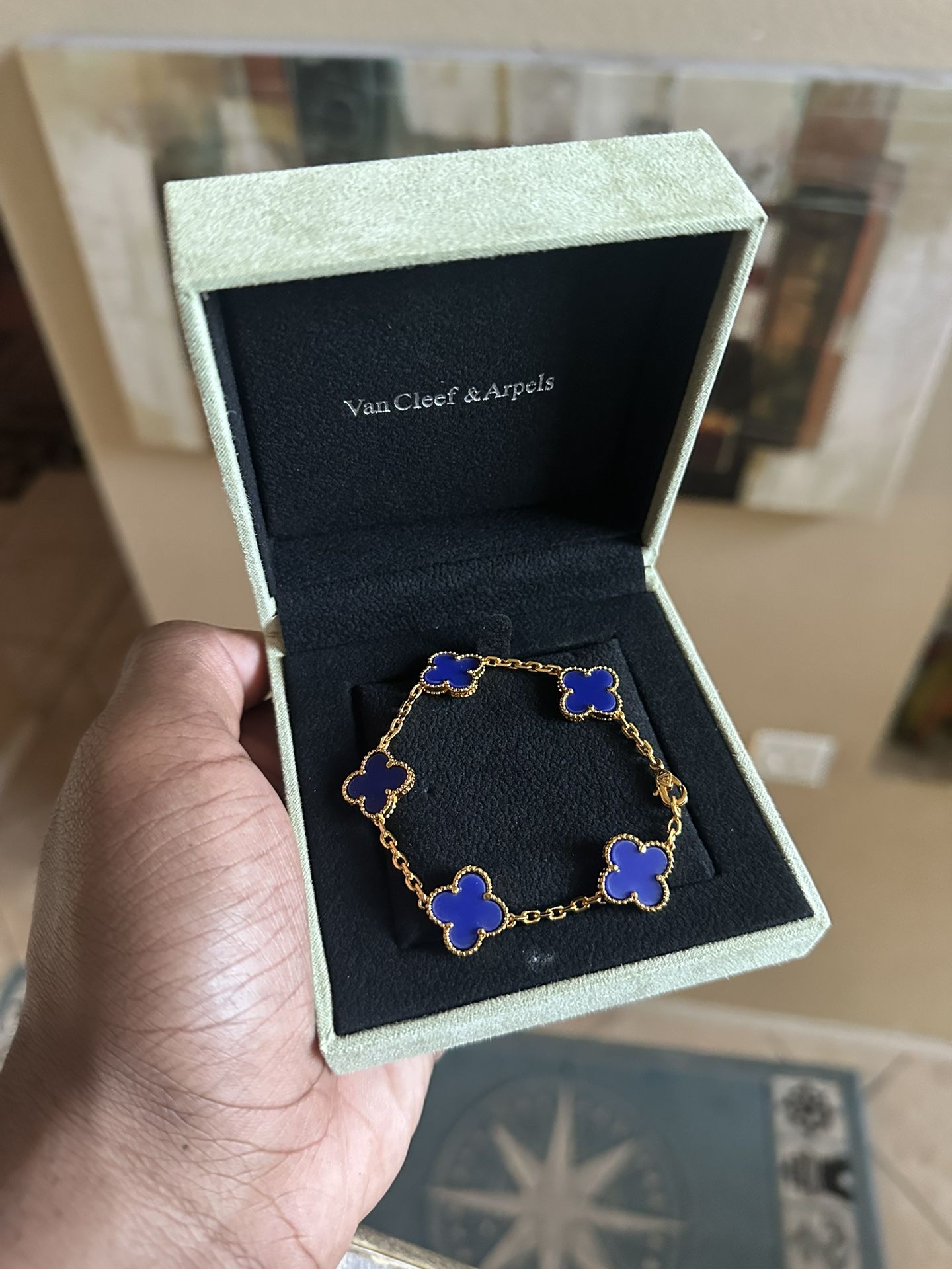 Vancleef & Arpels Bracelet Blue And Gold