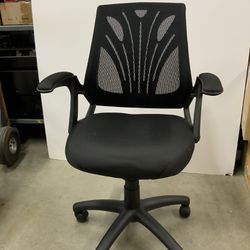 Flash Furniture - Sam Contemporary Mesh Swivel Office Chair with Open Arms - Black Mesh #640