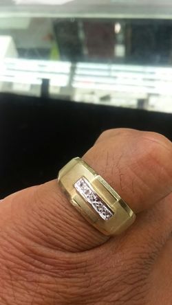 14k Gold Ring & diamonds 5.3 grams