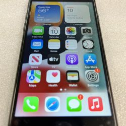 iPhone SE factory unlocked for any carrier 64 GB good condition