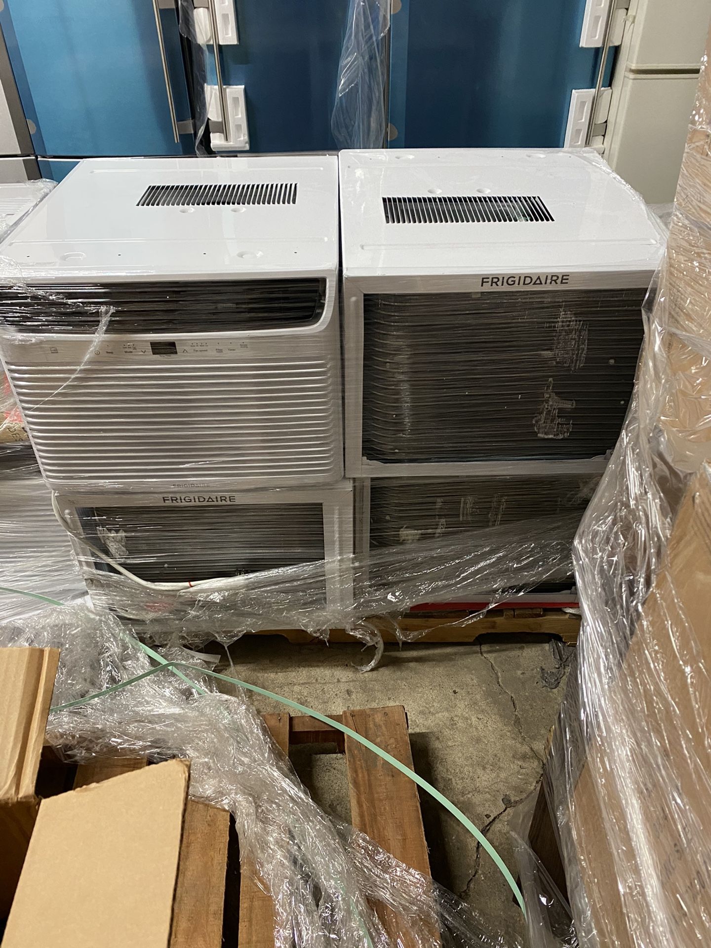 FRIGIDAIRE FFRE1533U1, White Air Conditioner come with 1 yr warranty