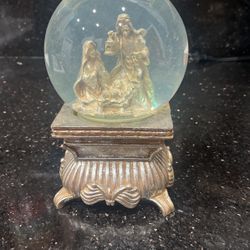 , House Of Lloyd Angel Snow Globe