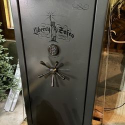 Liberty Lincoln Safe - Will Deliver 