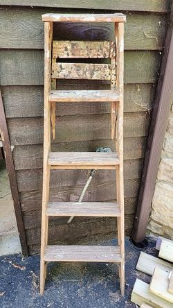 Wooden ladder 🪜
