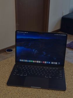 2022 Apple MacBook Air M2, 8GB/256GB 13.6 inch color midnight blue