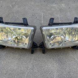 Toyota Tundra Headlights