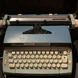 Vintage Typewriter 