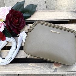 Michael Kors Cross Body 