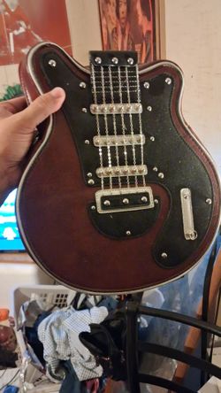 Guitar purse