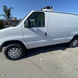 2004 Ford E-350