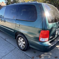 2002 KIA Sedona