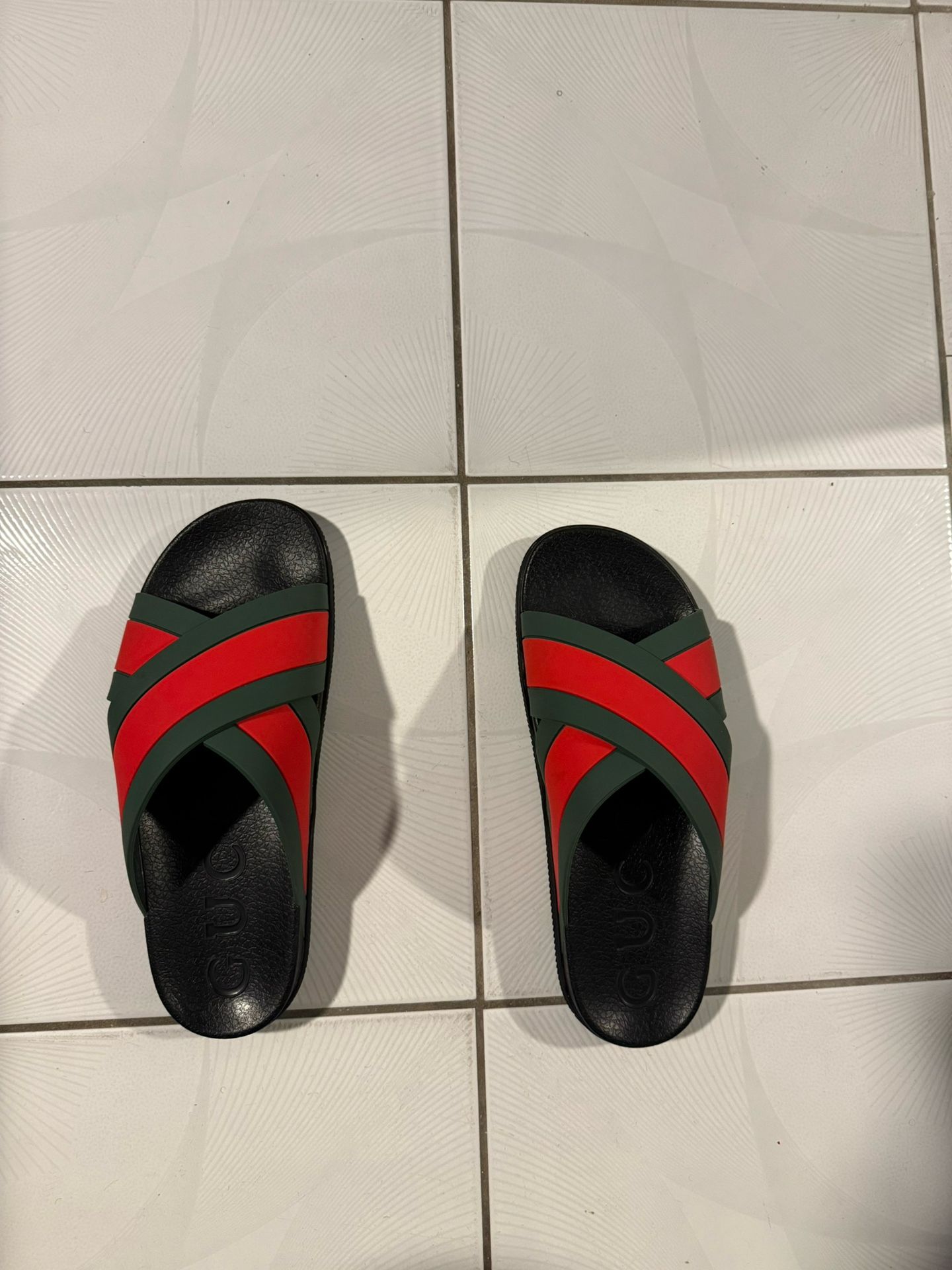 Gucci Web Slides 