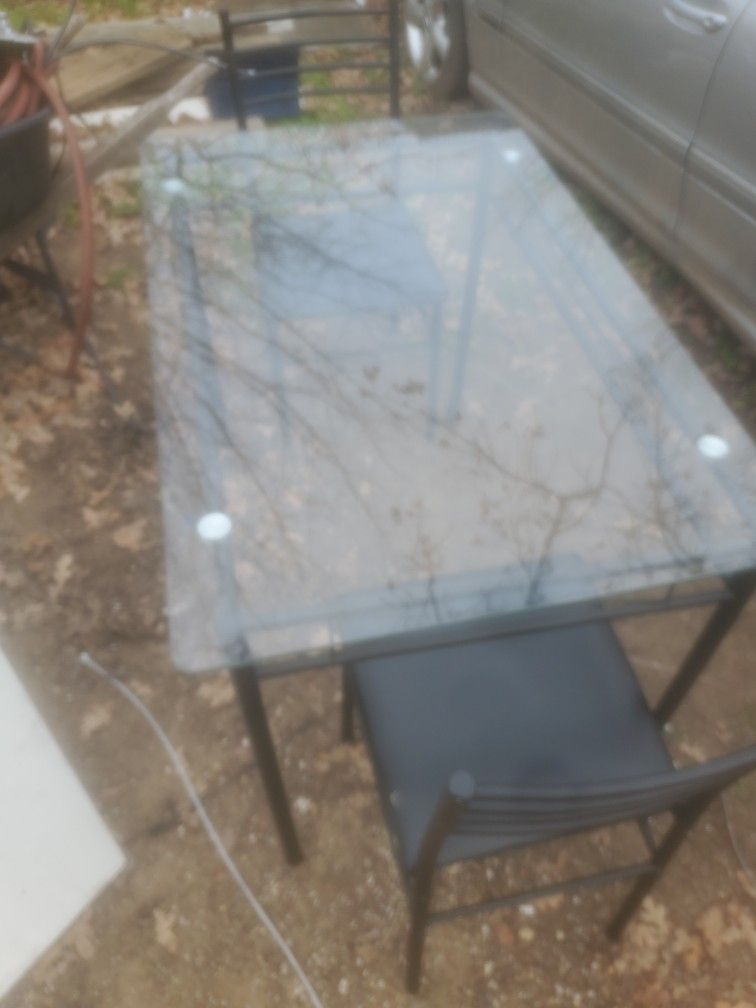 Nice Glass Top Kitchen Table With 2 Chairs