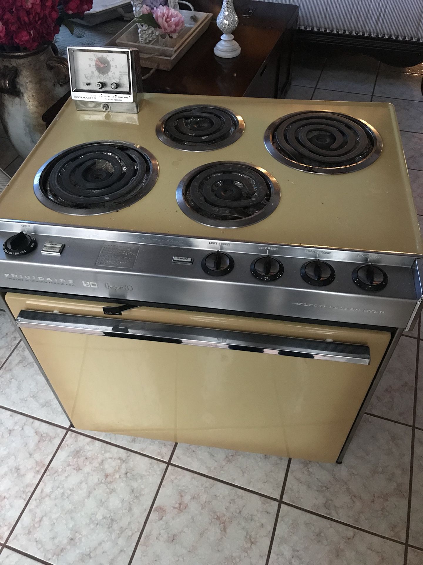 GM Frigidaire Cookmaster Compact 30 Vintage Stove Range Oven RBE3-533P RBE3-533P-CH