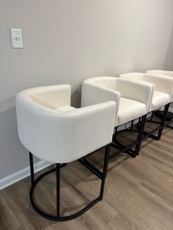 Set of 4 Modern Barrel Counter Stools