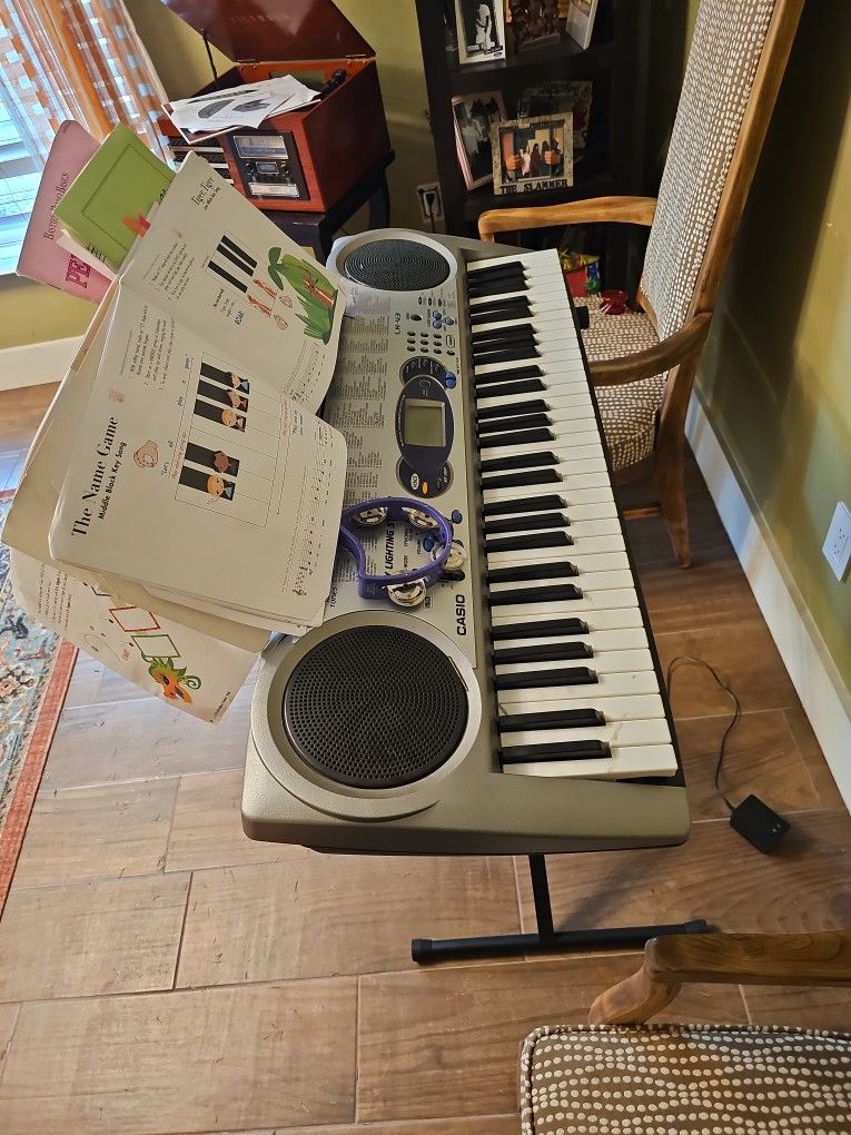 Casio Lk-43 Portable Keyboard