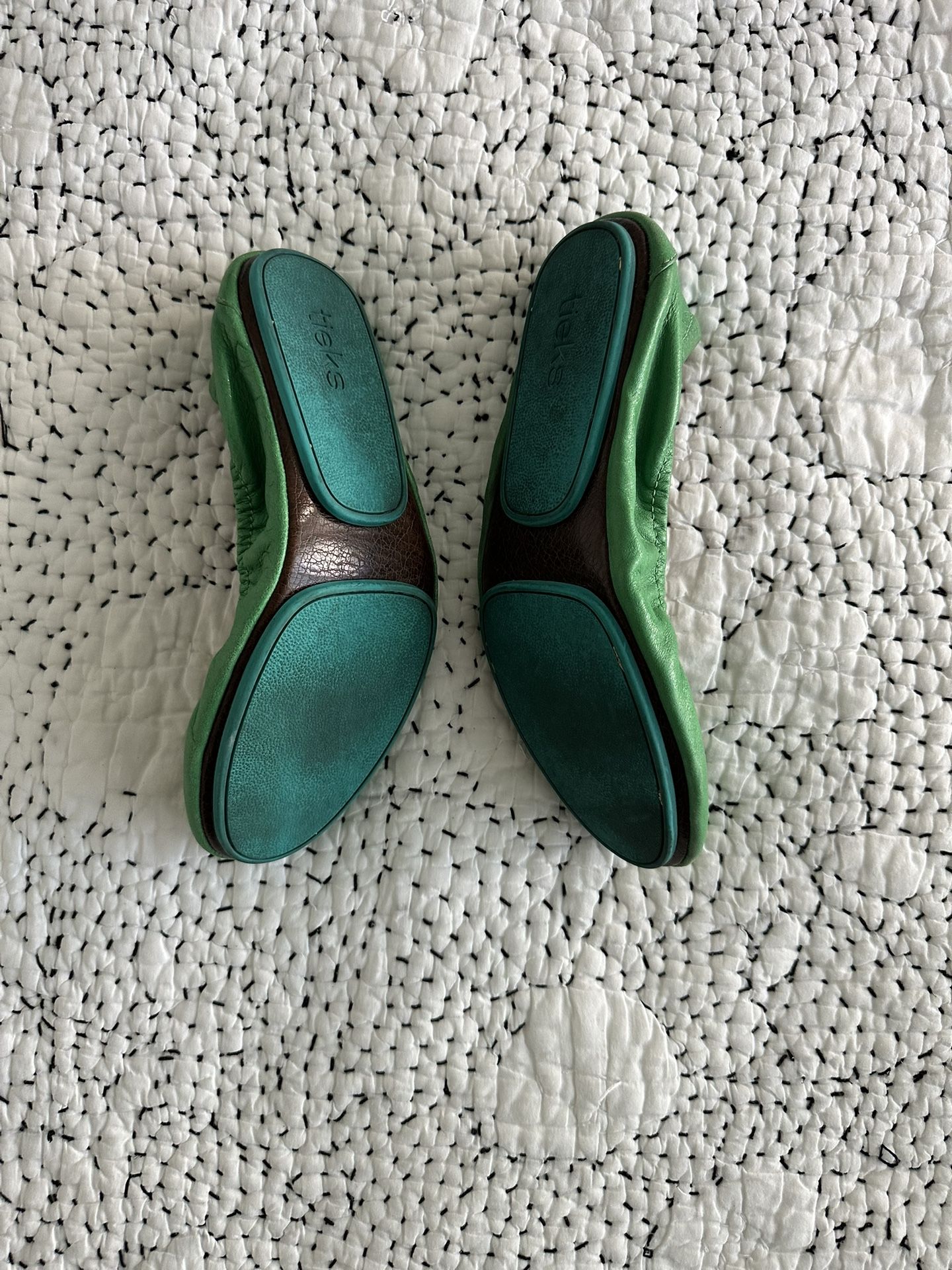 Tieks Size 9, Green  & Accessories