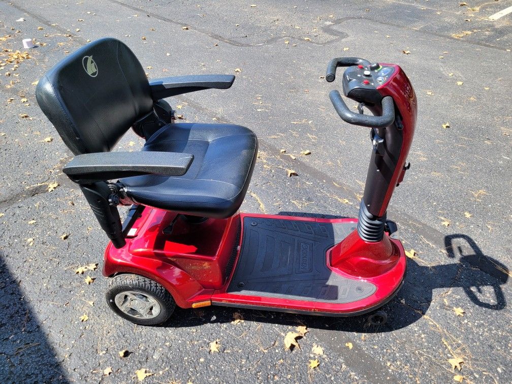 Golden Champion Scooter