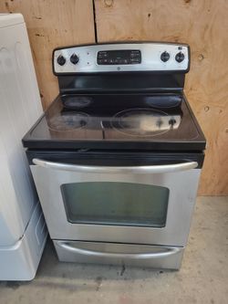 🌸Spring Sale! GE Electric Stove-Warranty Included