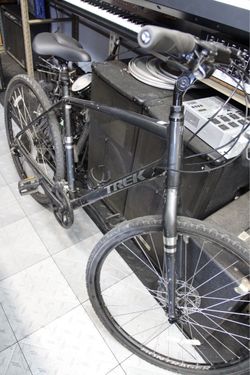 Trek Verve 2 Bike Hybrid Aluminum gray bicycles - comfort & fun