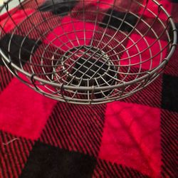Wire fruit basket