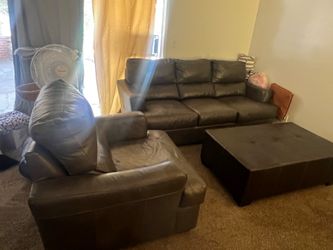 Distinction by Klaussner Leather Sofa Set