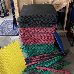 Workout / Gym Equipment Foam Squares 