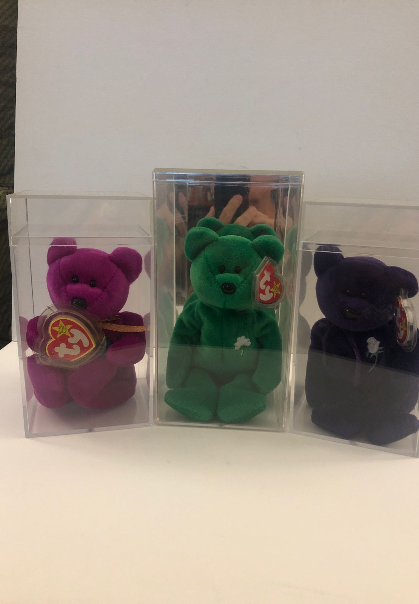 VERY NICE BEANIE BABIES AND DISPLAY BOXES MAKE OFFER