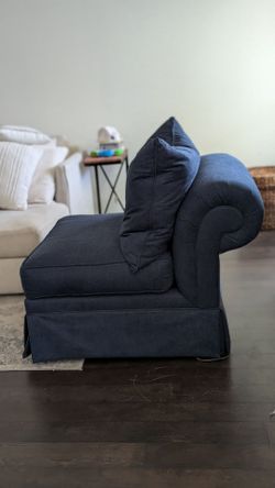 2 Blue sofa seats
