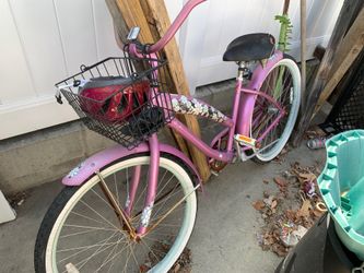 26” girls, women’s beach cruiser della Cruz brand
