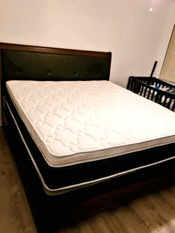 NEW KING PLUSH PILLOW TOP MATTRESS. Bed frame is not available. Take it home same day 👍