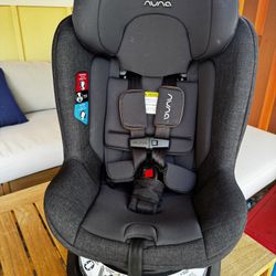 Nuna REVV - Nearly New Rotating Convertible Car Seat 