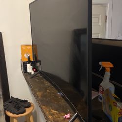 65 Inch Samsung Curve Tv. Worth 1400 Asking 500 Firm 