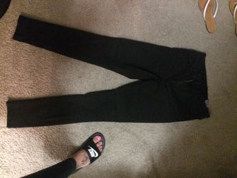 Levis skinnys size 9