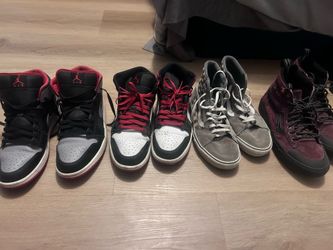 Shoes size 11